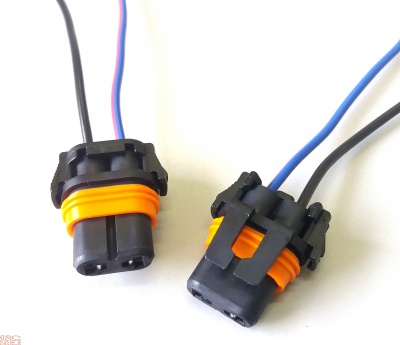 Колодка гнездовая 2 контакта, под лампу 9006 (с проводами) ДИАЛУЧ 9006 Socket